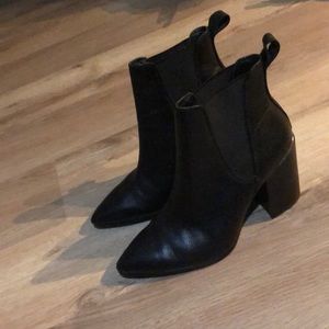 Steve Madden black booties